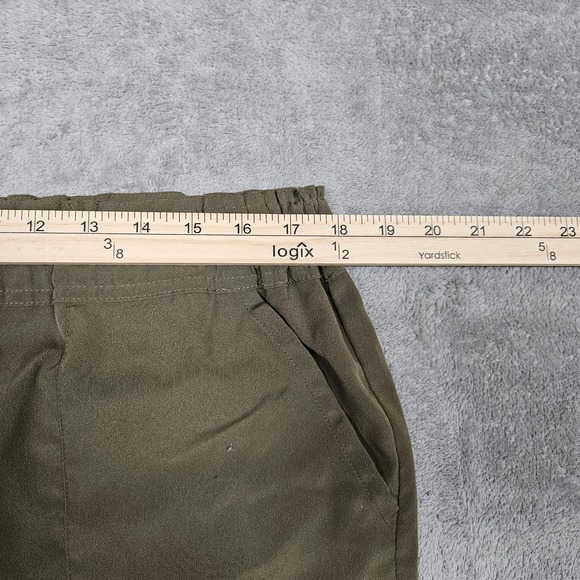 Guess Womens Green‎ Shorts Size Large - Picture 4 of 6